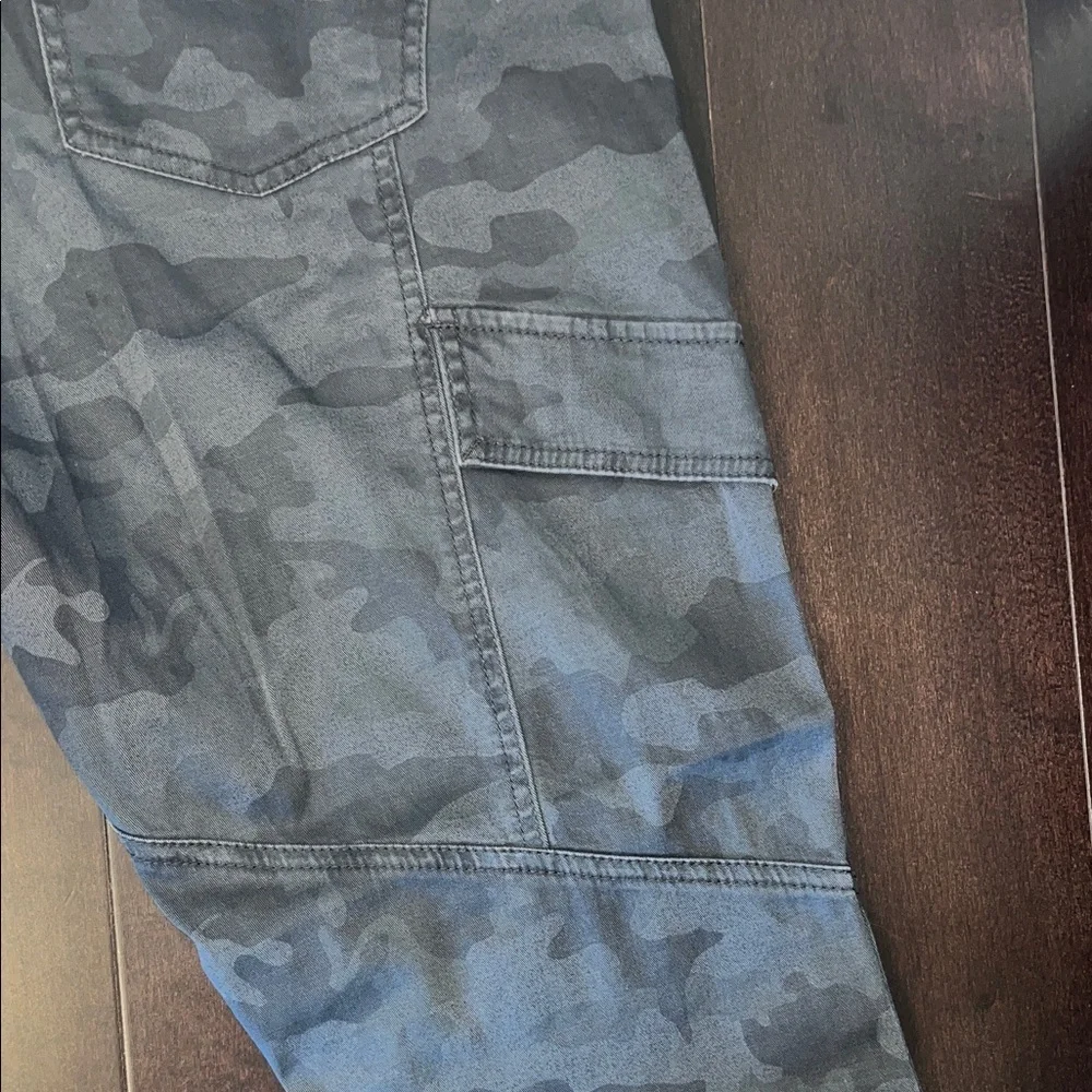 Supplies Woman’s Camouflage Cargo Pants size 12